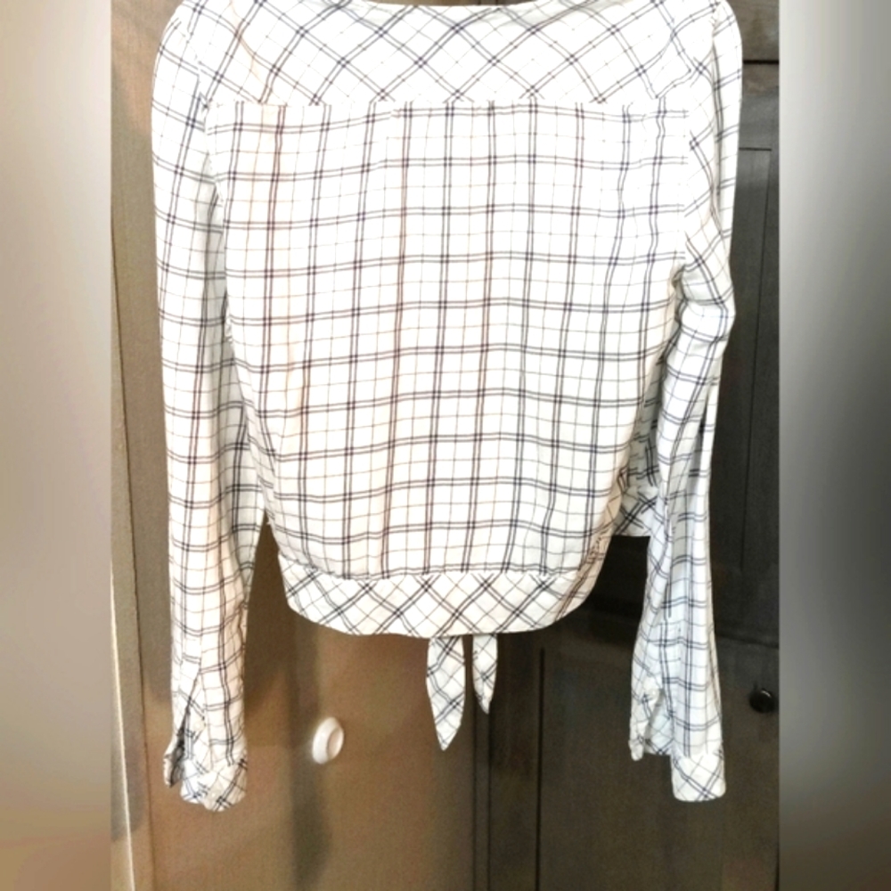 ***Abercrombie & Finch Wrapped Blouse Checkered Tie Shirt (XS) - Picture 2 of 6